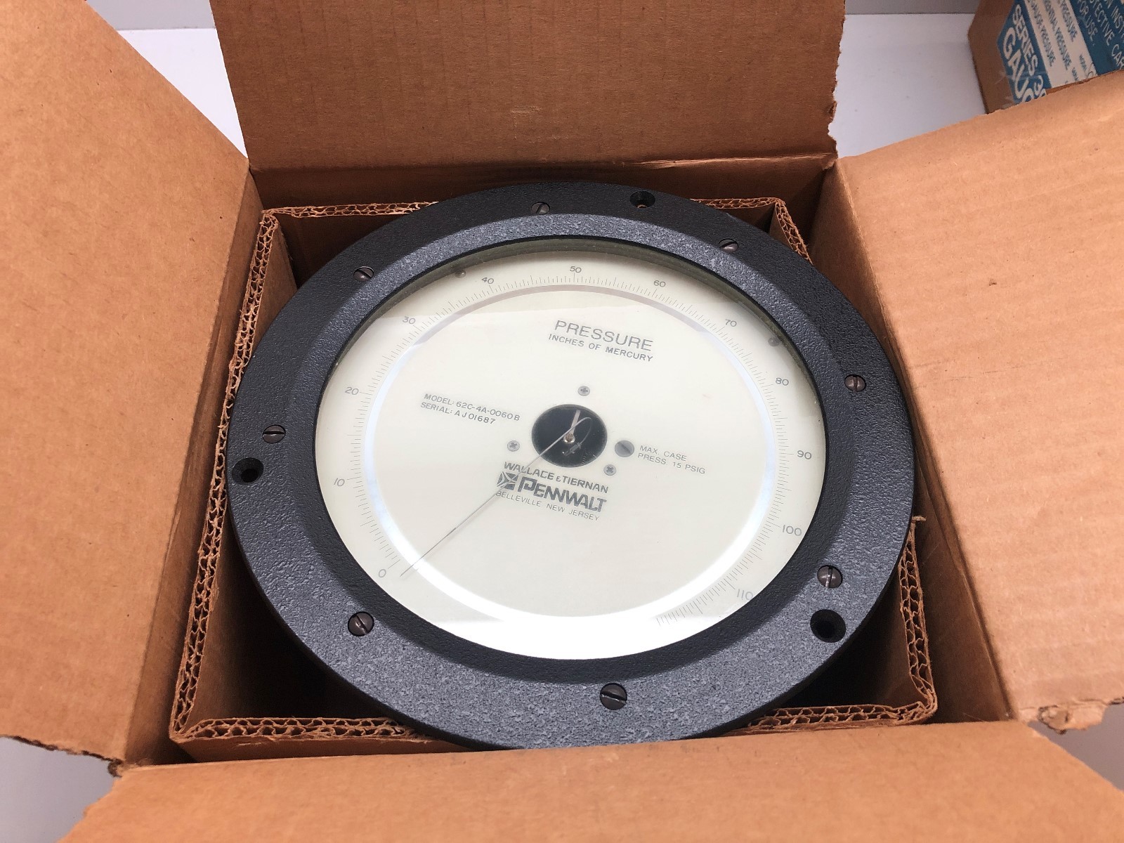 NEW WALLACE & TIERNAN PENNWALT DIFFERENTIAL PRESSURE GAUGE