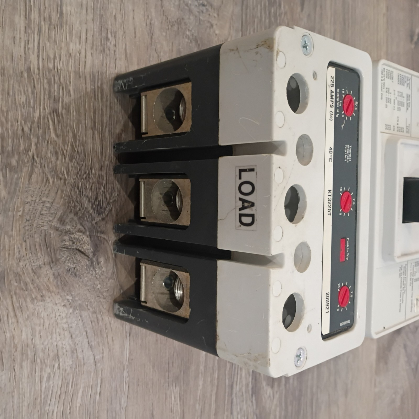 Eaton HKD3400F 65K 600V 400A Circuit Breaker with KT3225T Overloads.