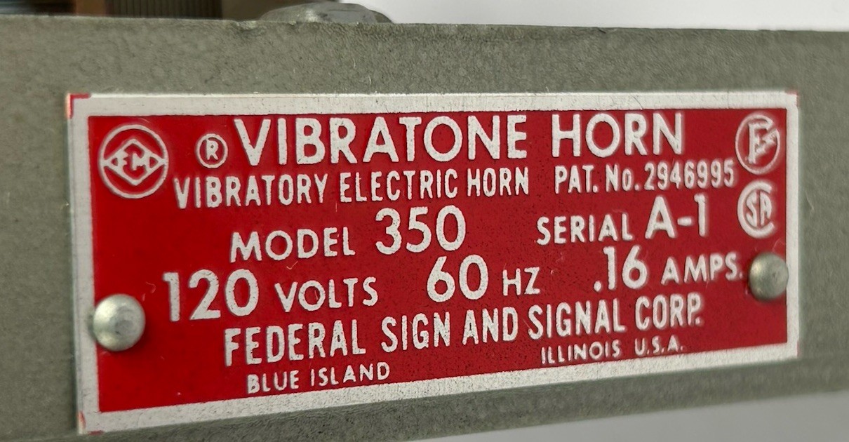 Vintage Federal Sign & Signal Corp Vibratone Electric Horn Mod 350 Ser A-1 60Hz