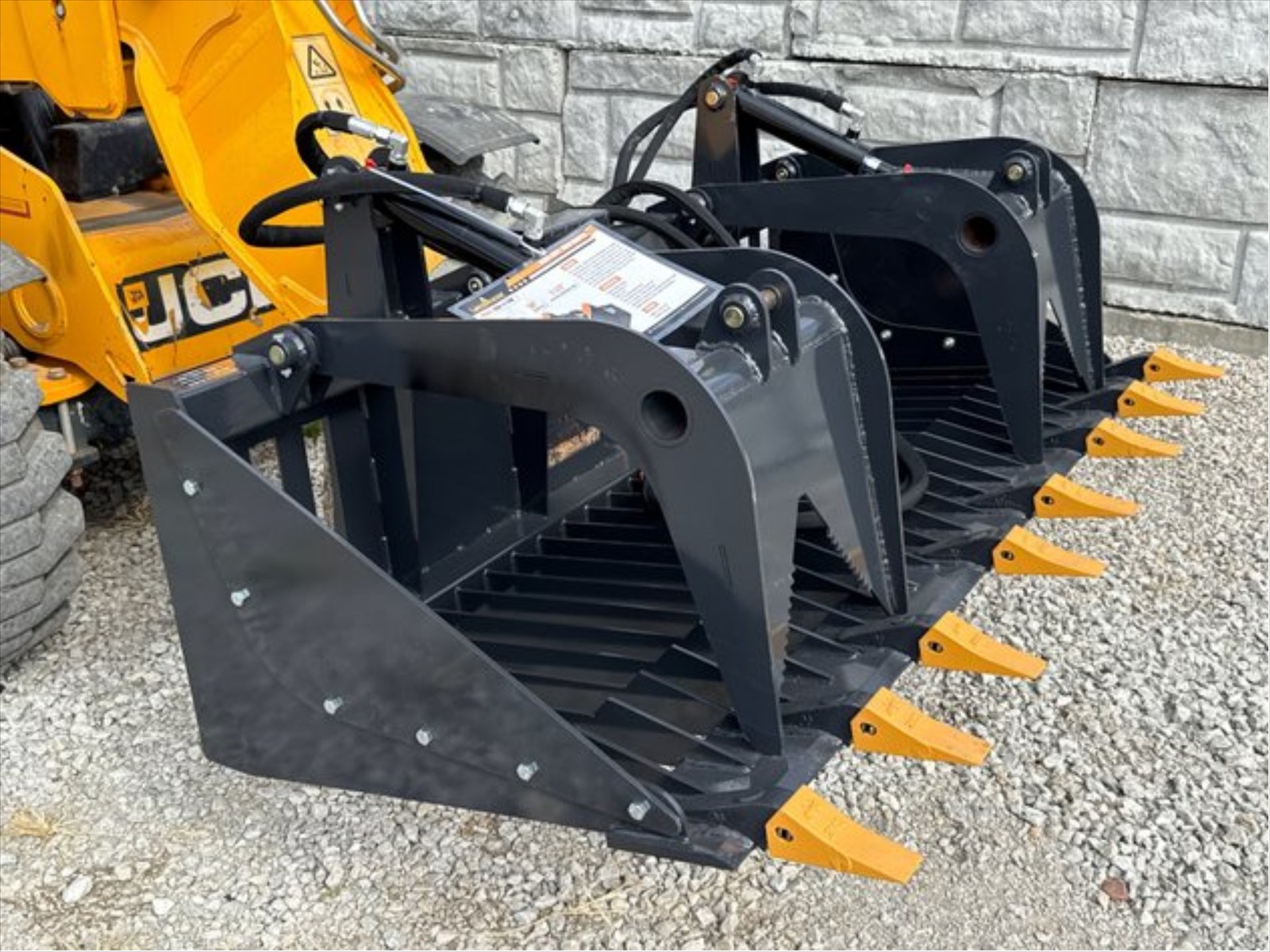LandHonor 72in Skeleton Rock Grapple Rake Bucket w/ Teeth Skid Steer Attachments