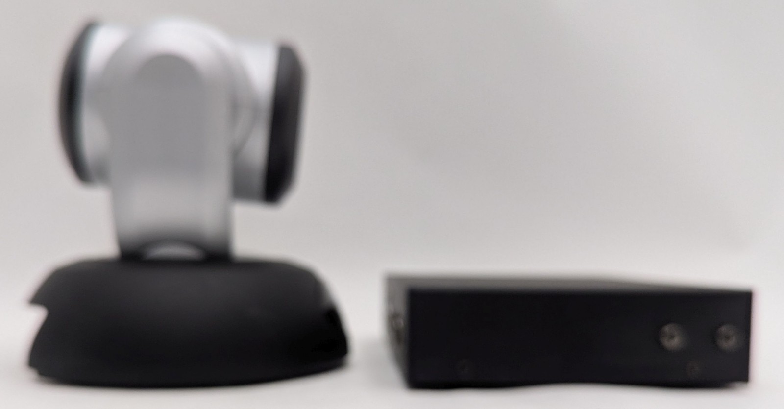 Vaddio RoboSHOT 12 HD PTZ Video Conferencing Camera + Quick-Connect USB – Bundle