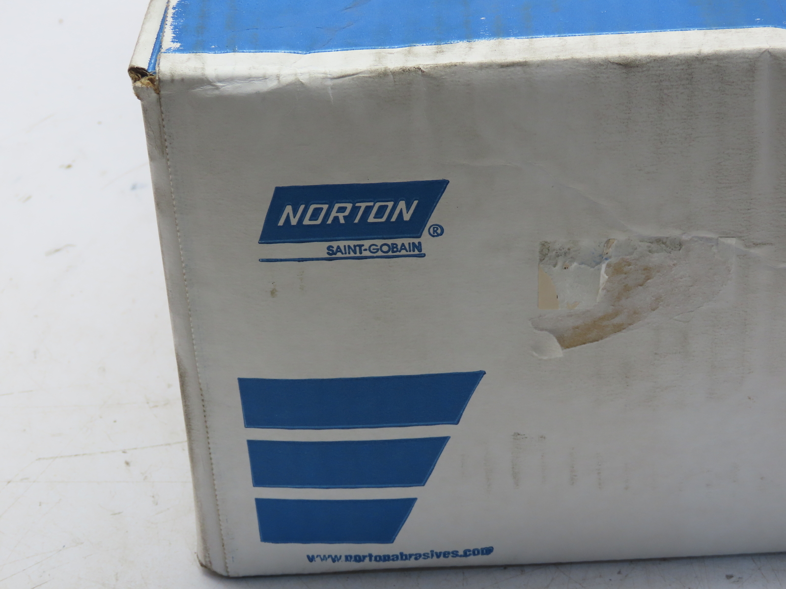 Norton R961 65778 Red Heat Ceramic 3″x132″ 36 Grit Cloth Belt Box Of 25 Belts