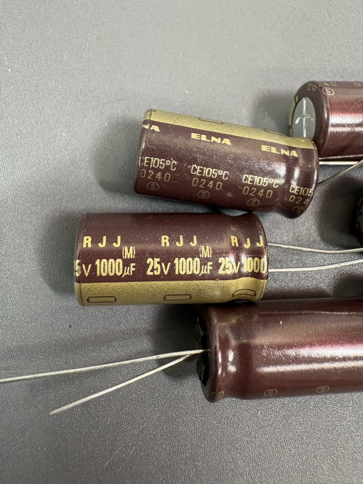 100pcs ELNA 1000uF 25V Electrolytic Capacitors Radial 105°C Bulk Lot