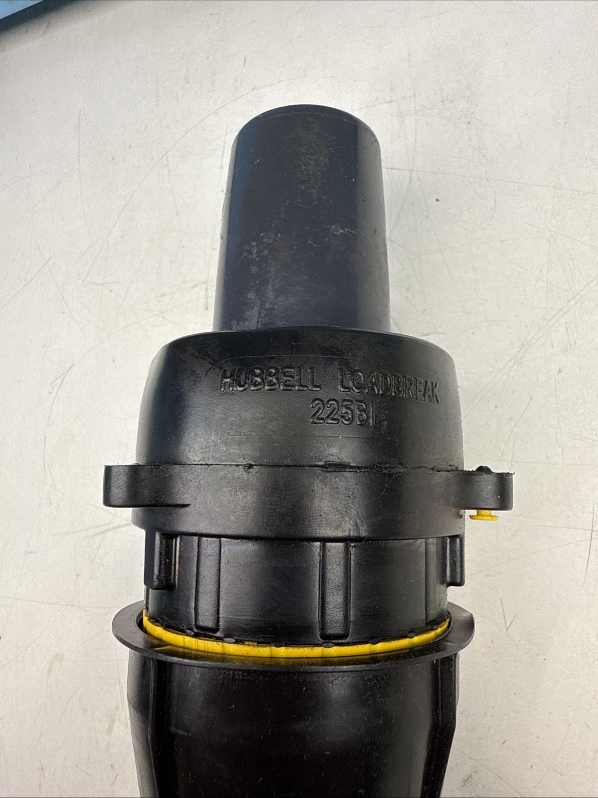 225BI Hubbell Load Break Bushing Insert, 15.2/26.3 kV, 200 Amps