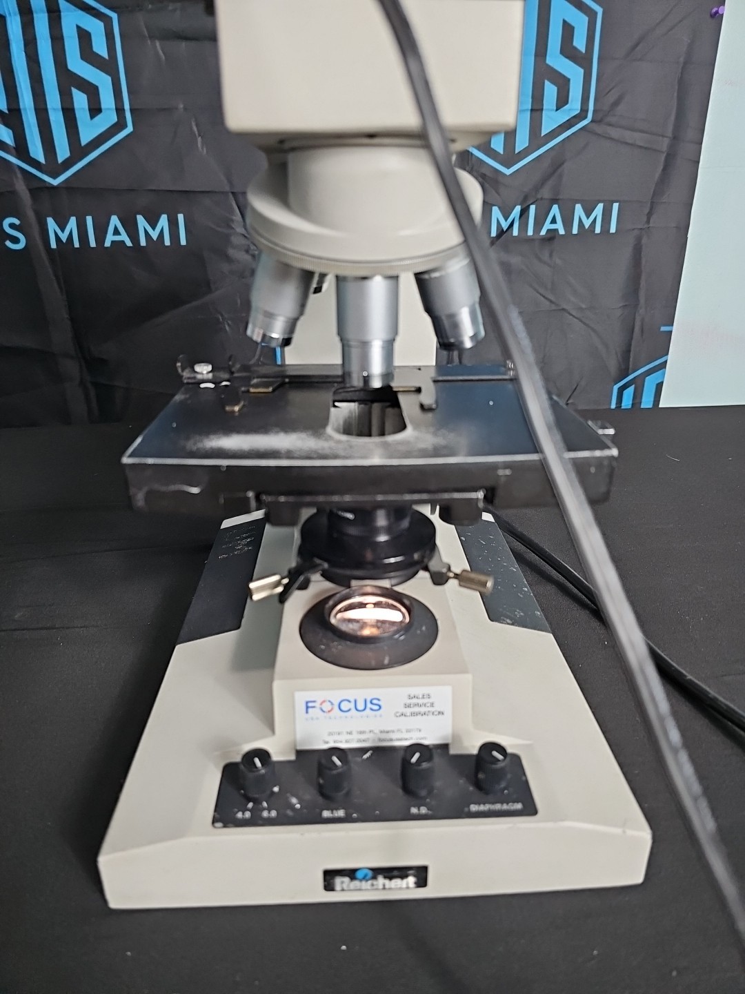Reichert Microstar IV 410 Dual Head Microscope W/ 4x, 10x, 40x, 100x/1.25