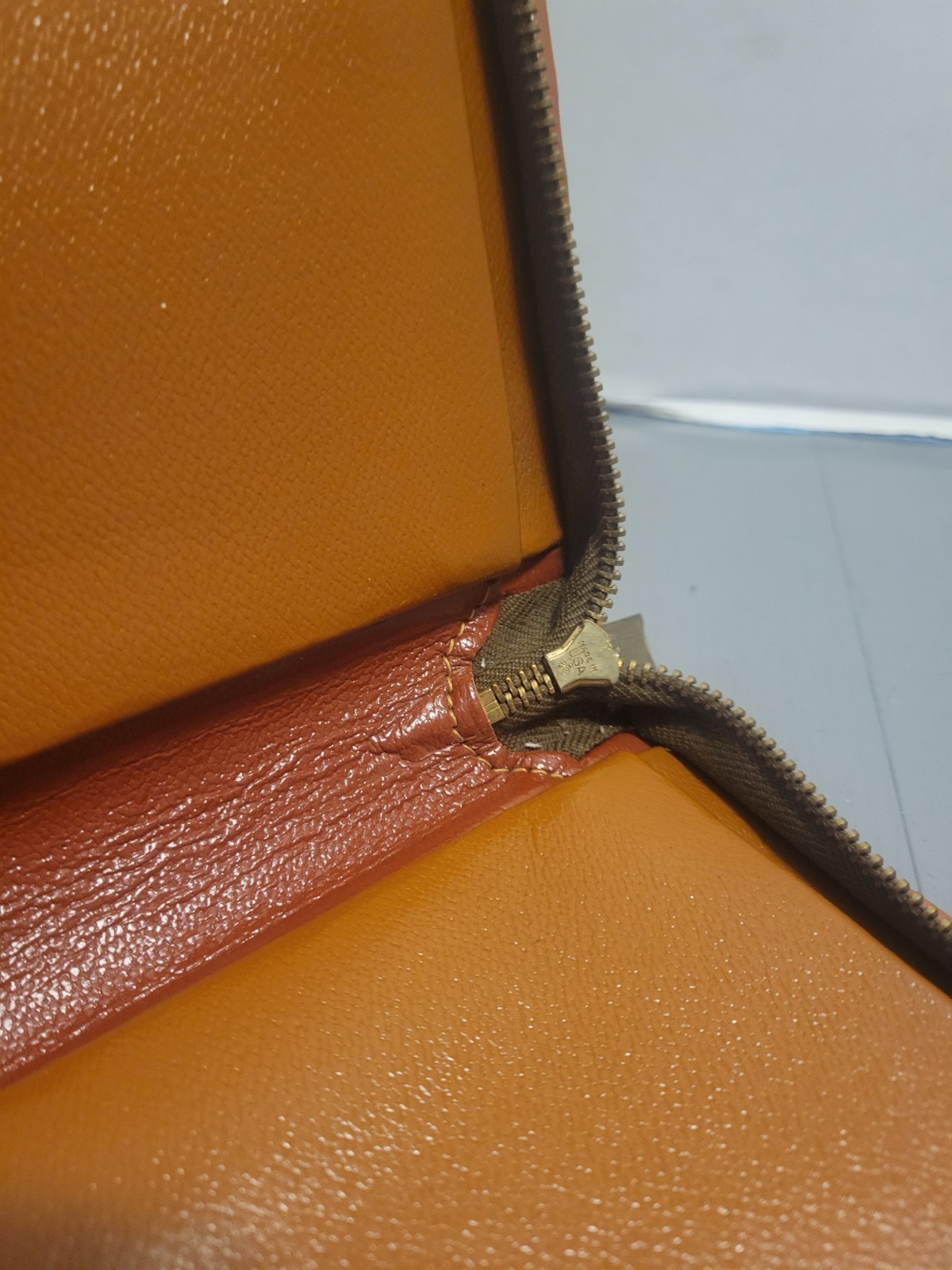 Vintage Brown Leather Split Cowhide Portfolio Organizer Case Zips Conmar