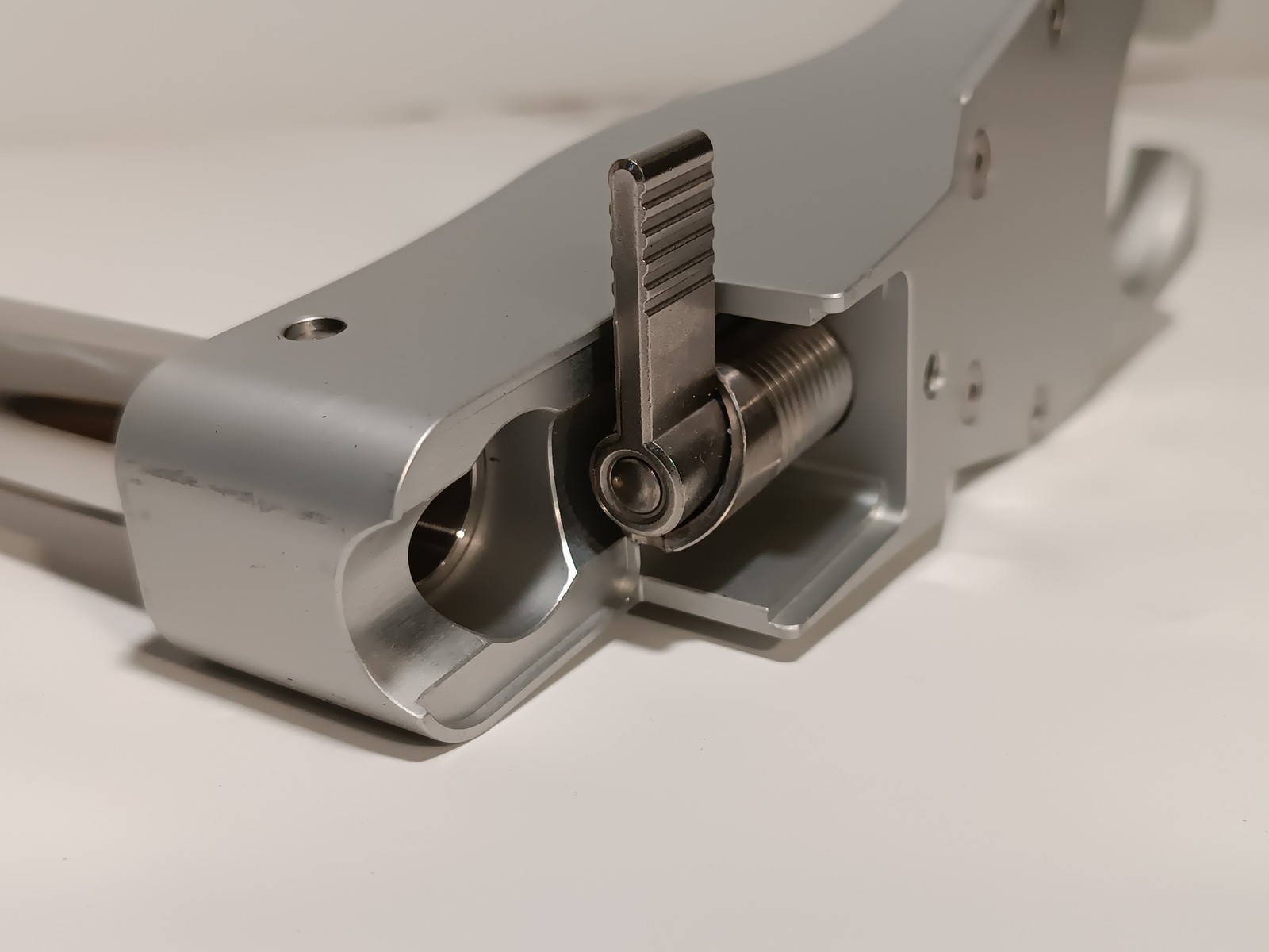 Karl Storz 050640 laparoscopic instrument shaft clamp holder as shown