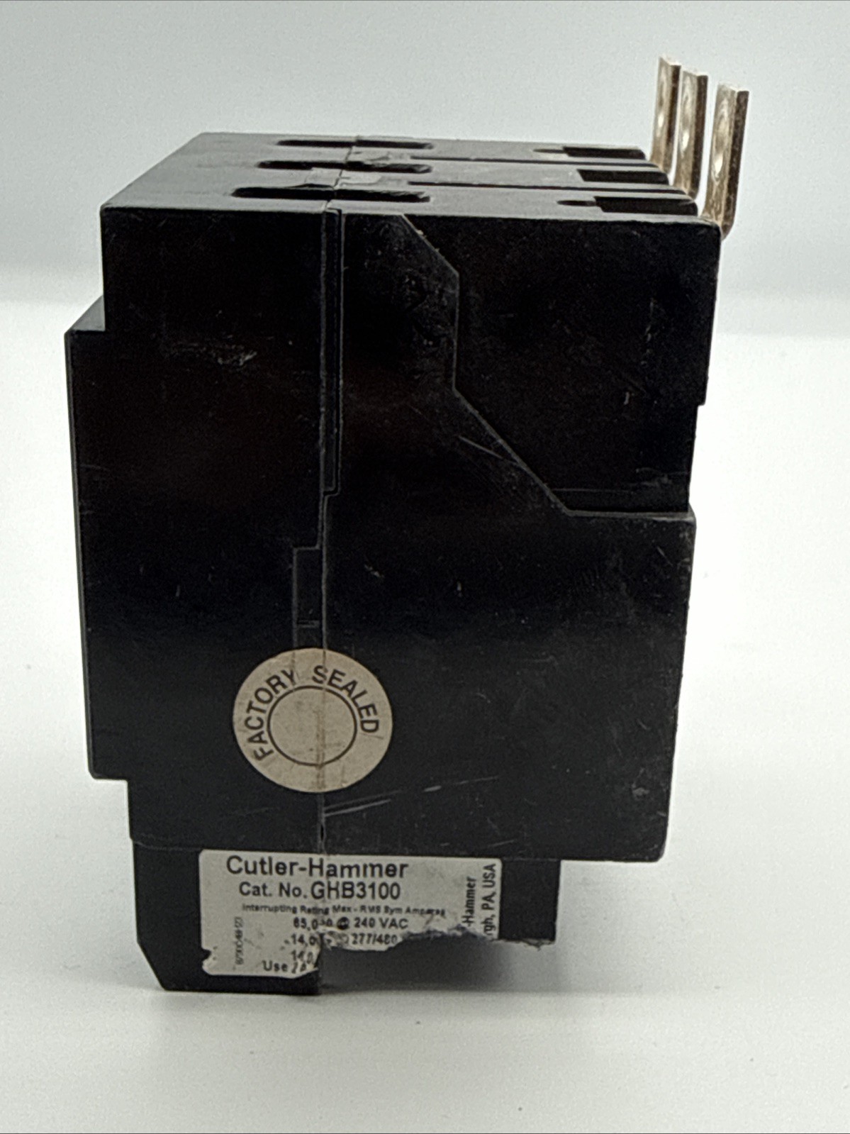 Eaton Cutler-Hammer GHB3100 100A Circuit Breaker No Lugs Chipped Right Bottom