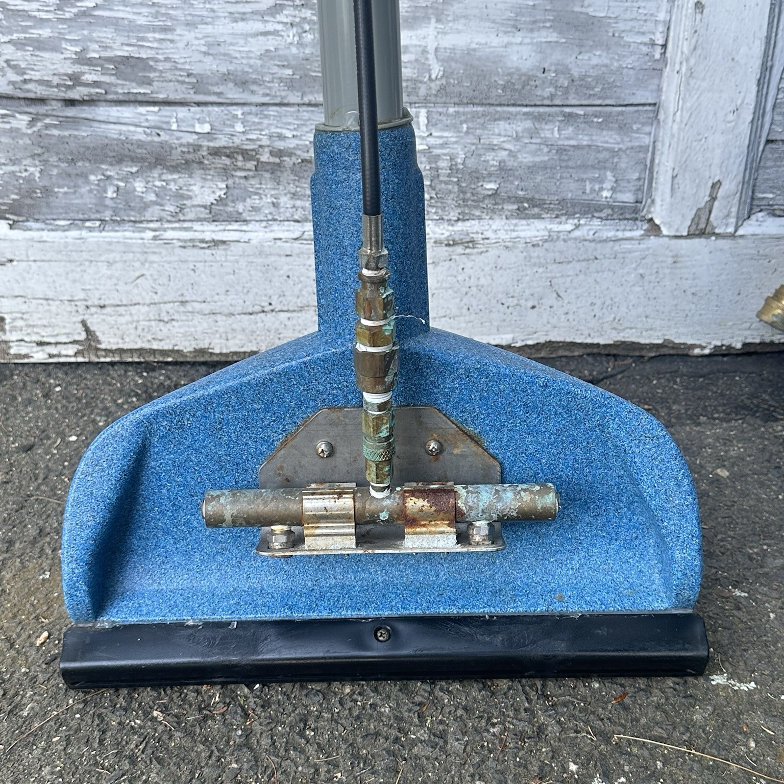 EDIC 2000CX-HR Galaxy 12 Gal. Box Carpet Extractor Adjust. 500 PSI with Heater