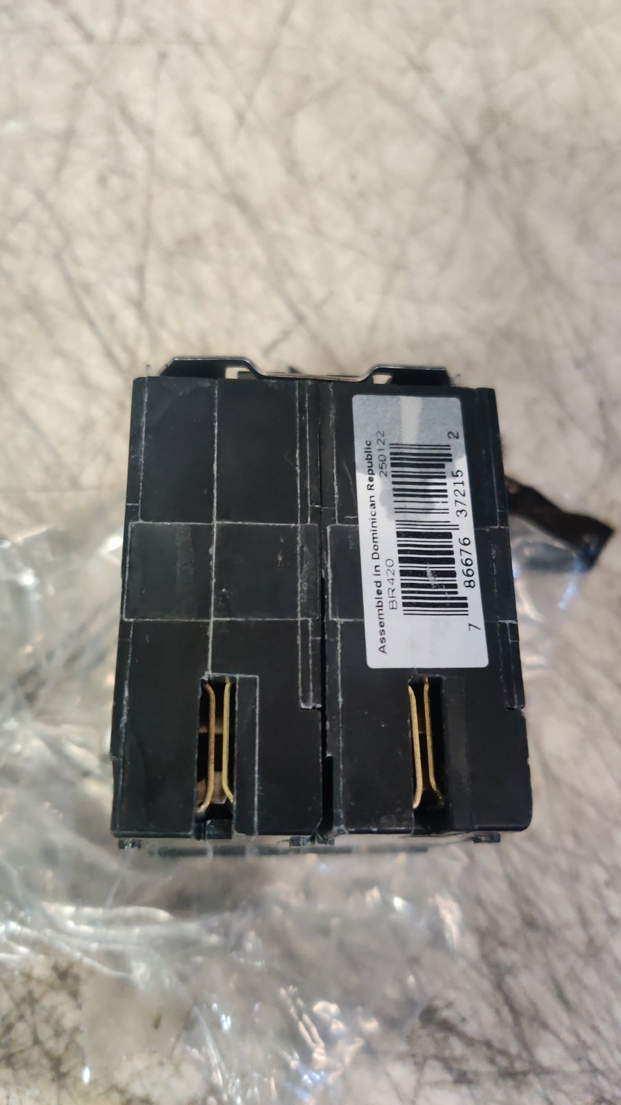 Eaton BR420 Plug-On Mount Type BR Circuit Breaker 4-Pole 20 Amp 120/240 Volt AC