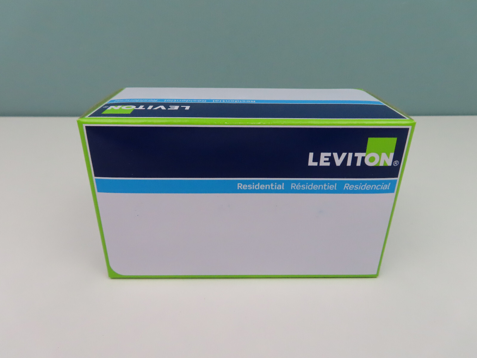 Leviton 688-W, 125 V, 15A, NEMA 5-15R, White, Clock Hanger Receptacle, 1 pc, New