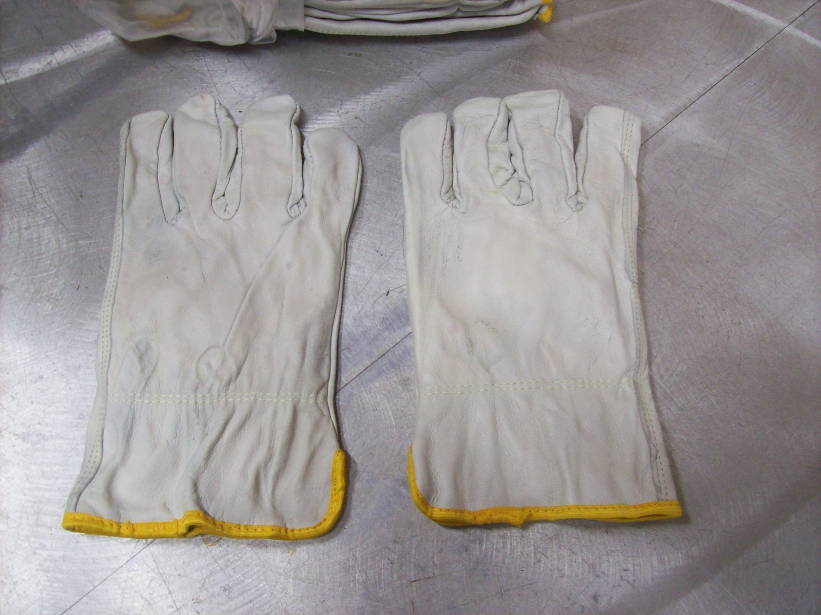 ONE DOZEN C2V Polyester & Cowhide Leather Gloves 4801G / SIZE 2XL