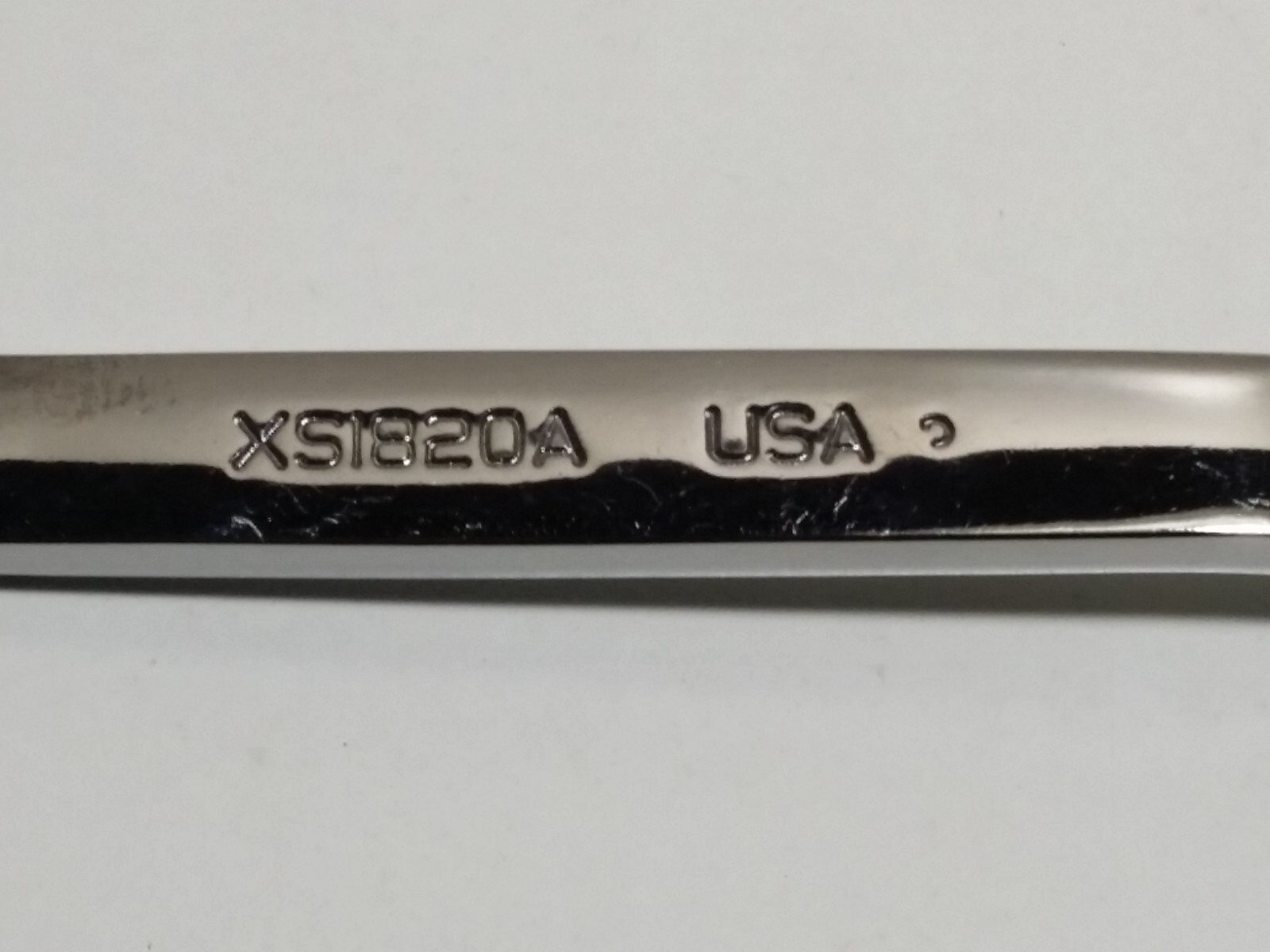 Snap-On 9/16″ X 5/8″ 12-Point Flank Drive Standard 10º Offset Box Wrench XS1820A