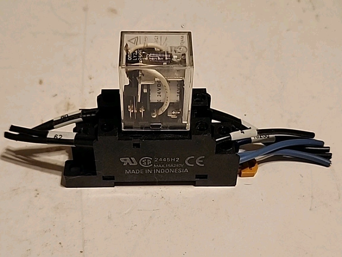 OMRON LY2 RELAY WITH SOCKET BASE MAX. 15A240V – Free Shipping