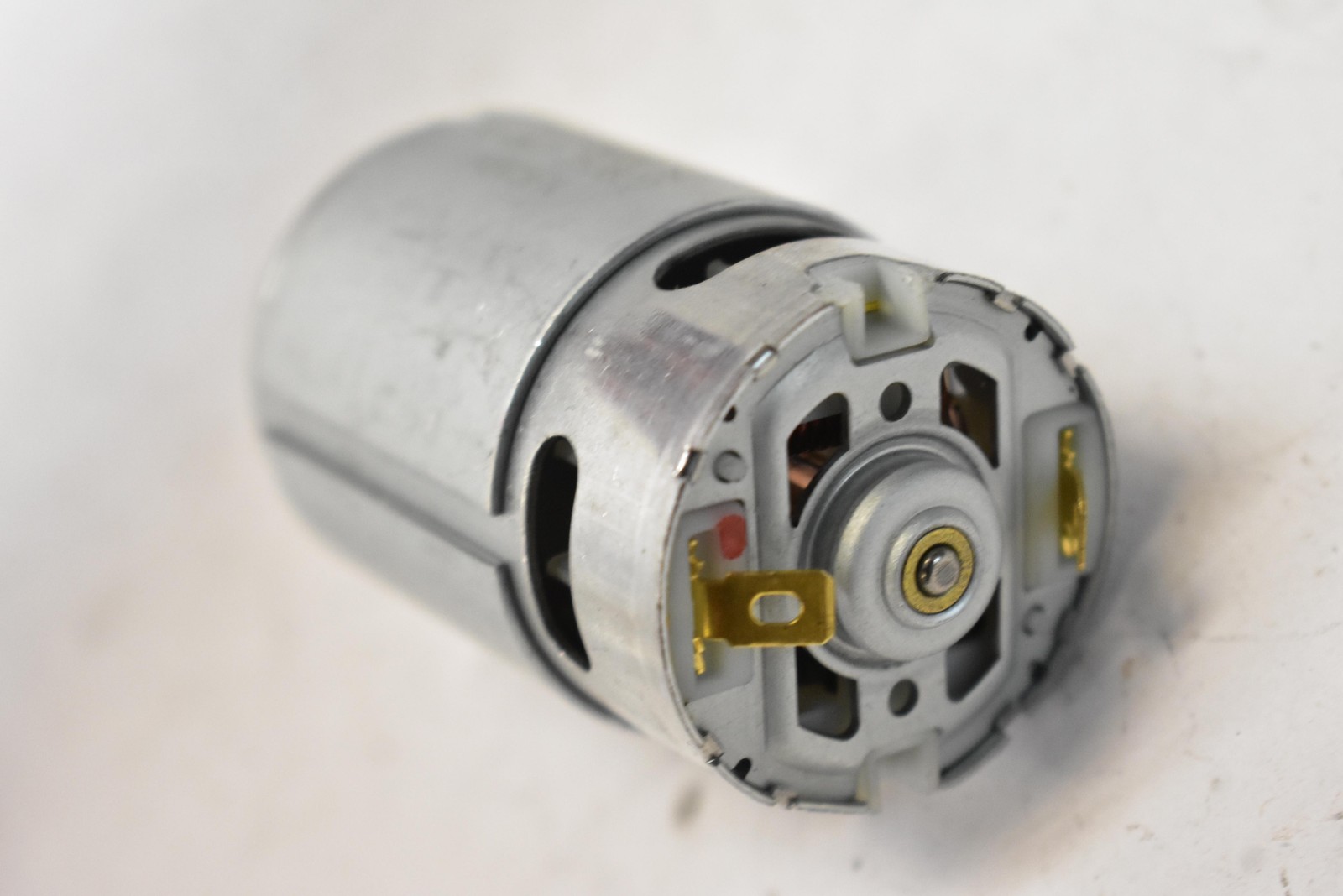 DC Motor 741115020 02 K-8V7 25382D KBV5FN 23300128 Brushed Shaft Commutator