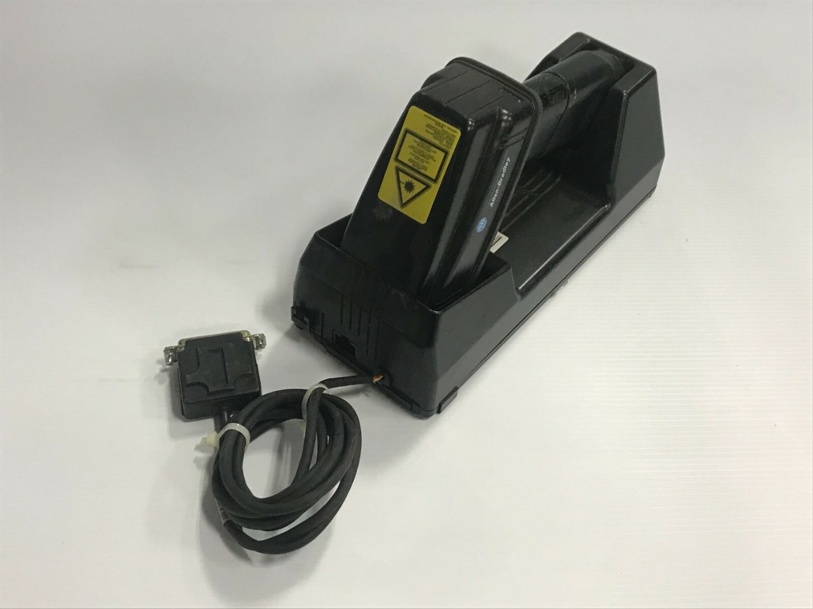 ALLEN BRADLEY 4.5-14.5V 145MA LASER SCANNER, #2755-HCG-4 w/Base #2755-HGC-B