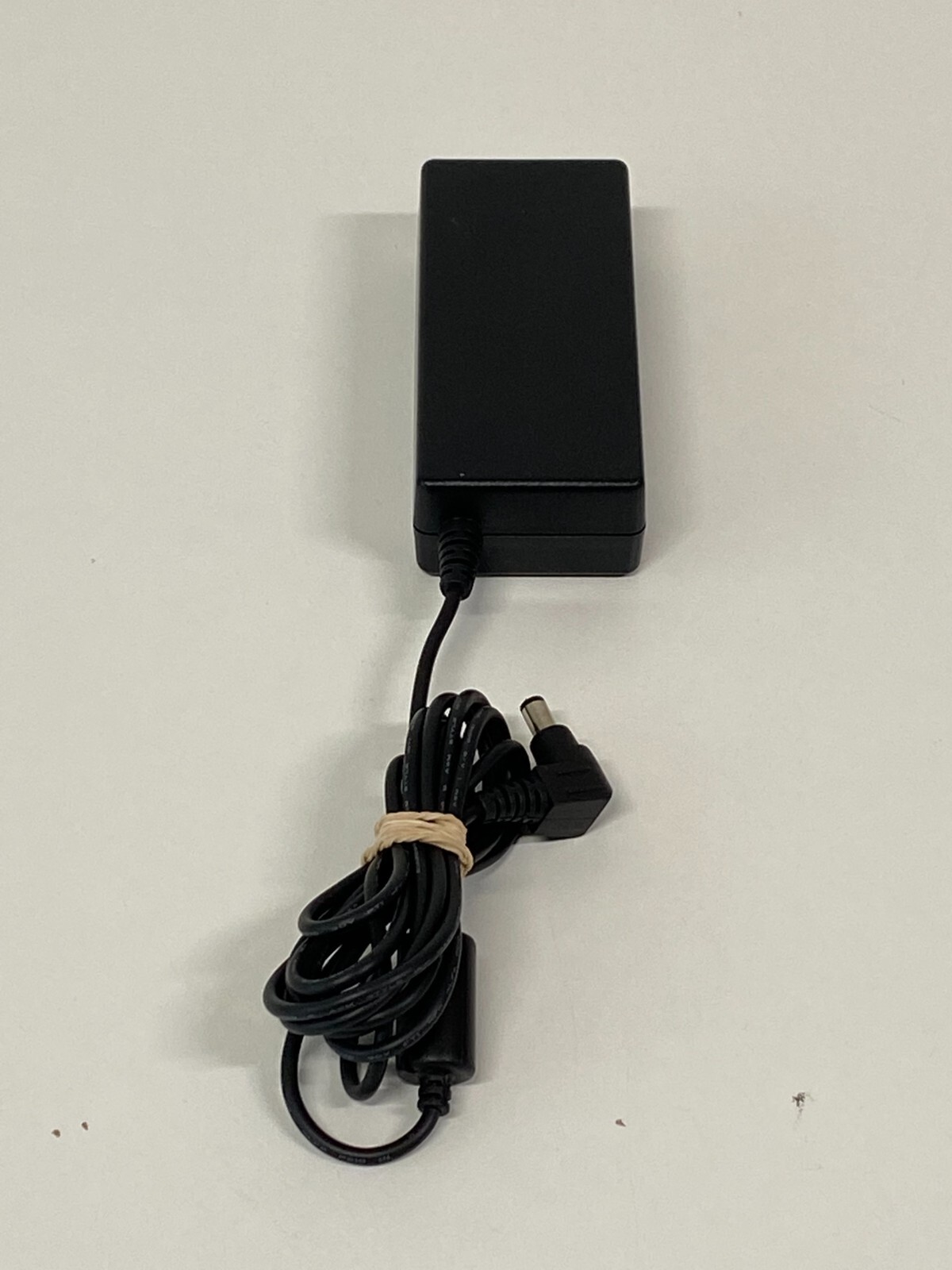 GG3: Genuine SANKEN Fujitsu SED80N2-24.0 AC Adapter Power Supply