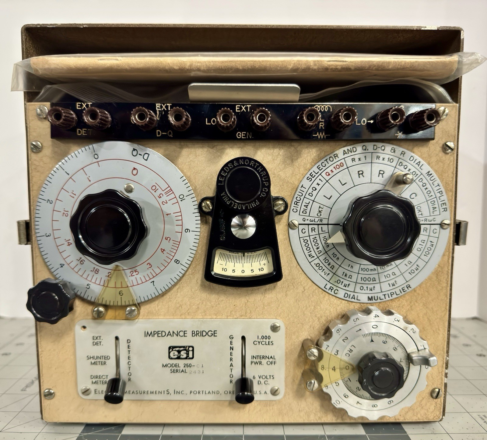 VINTAGE – ESI ELECTRO SCIENTIFIC INDUSTRIES IMPEDANCE BRIDGE 250-DA (BAL43)