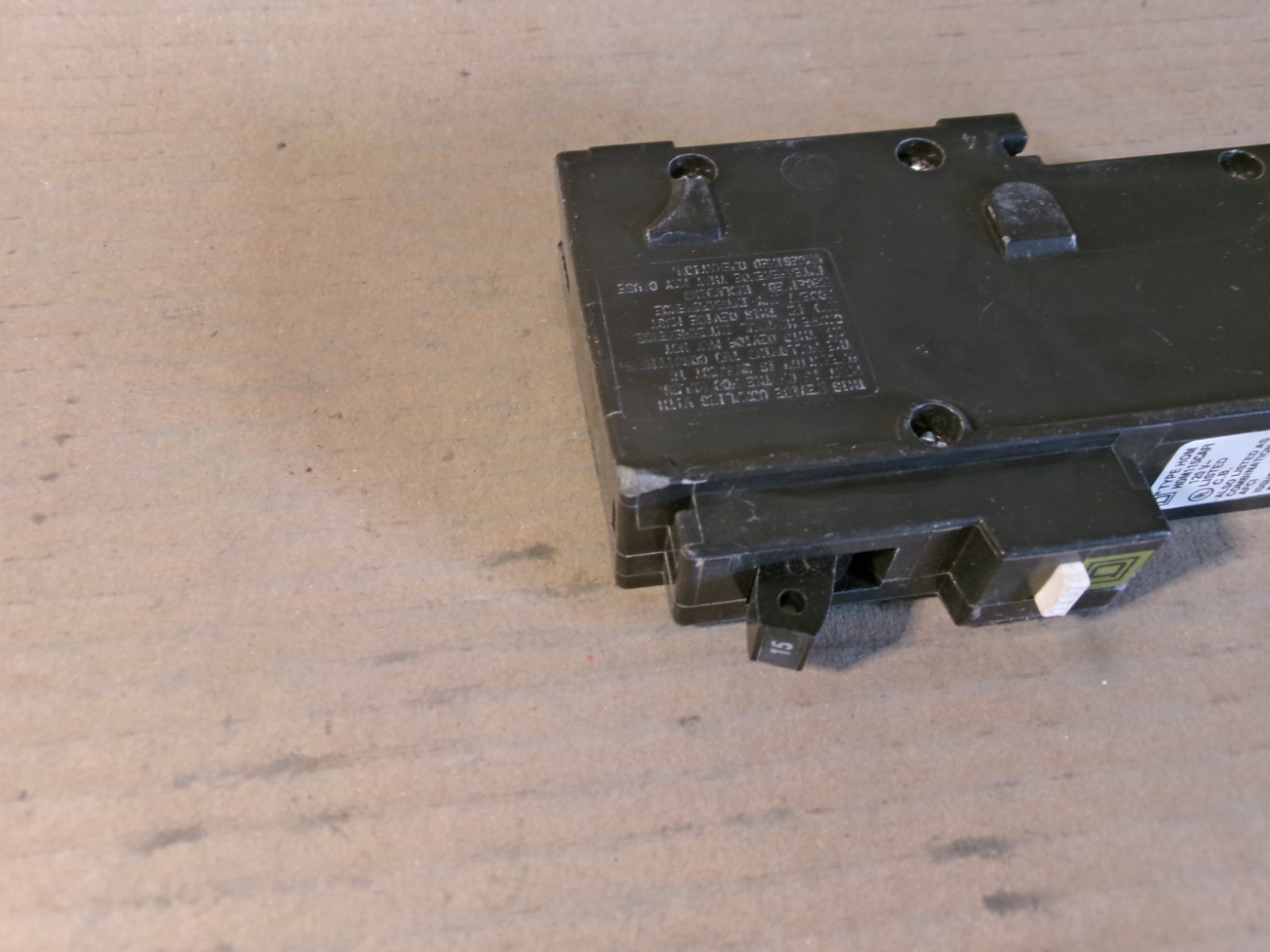Square D HOM HOM115CAFI 1 Pole 15 Amp 120V AFCI Circuit Breaker FLAWED