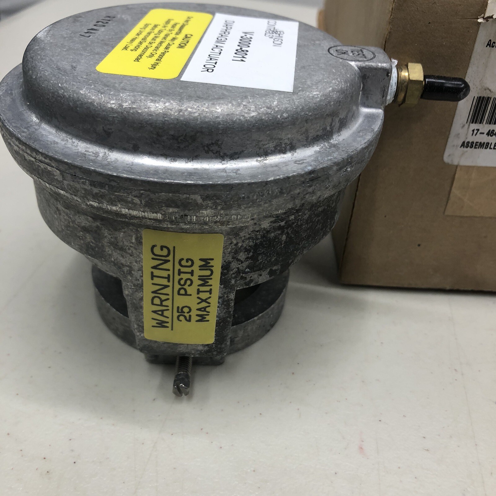 New JOHNSON CONTROLS V-3000-8011 Pneumatic Actuator