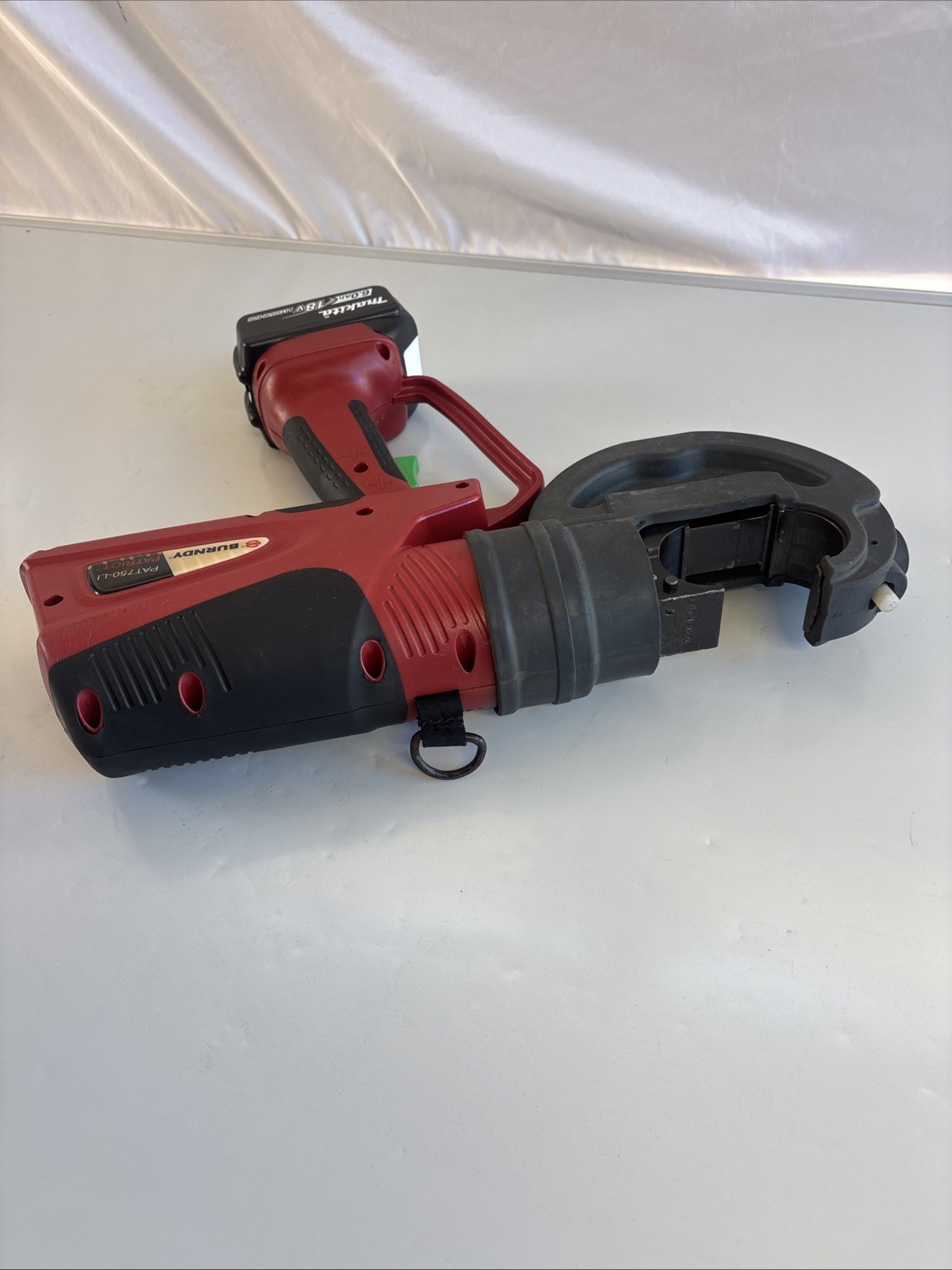 Burndy PAT750-LI Patriot Hydraulic NEW 6Ah Batteries Rubber Head Crimping Tool