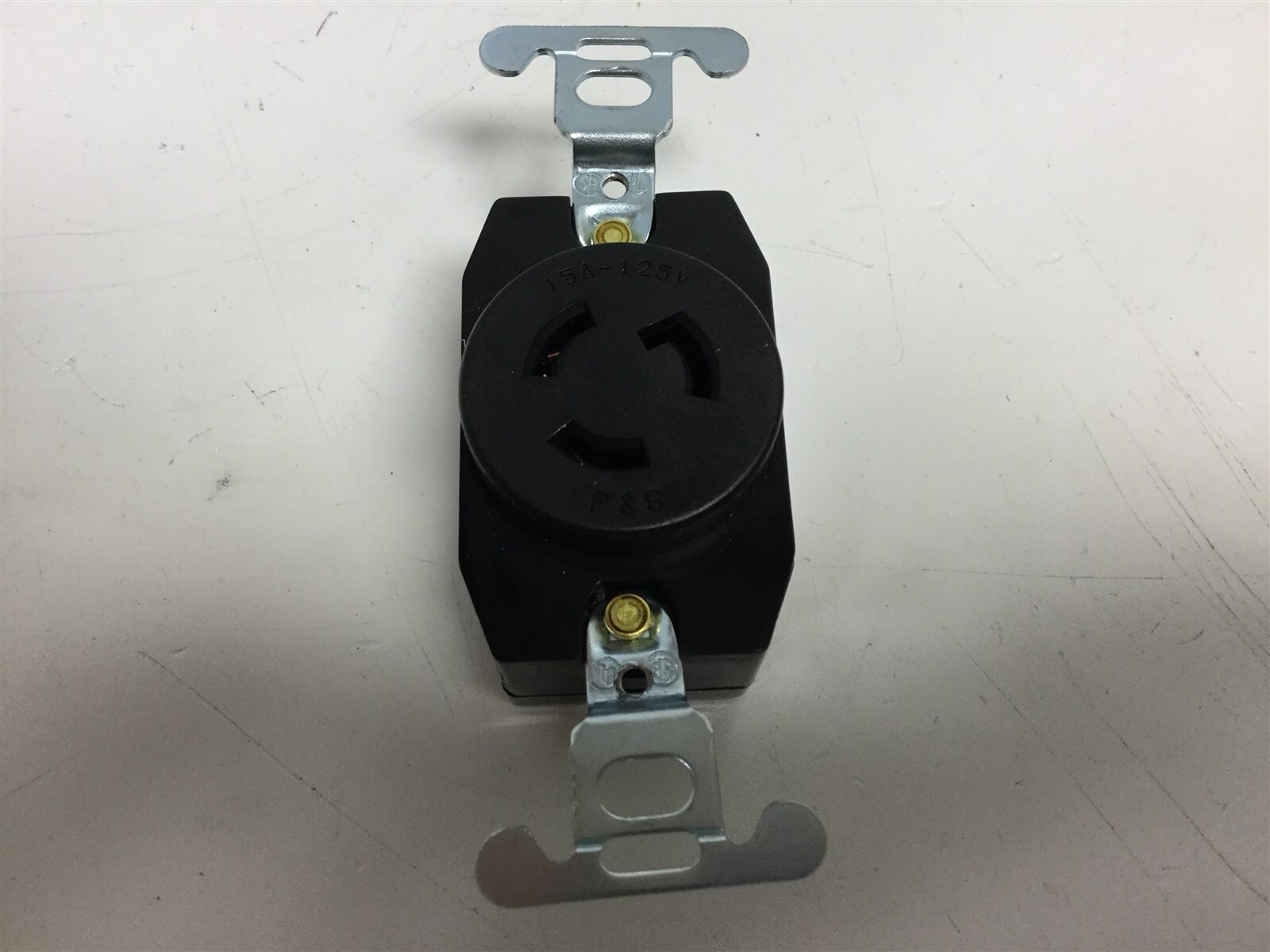 Lot of 3 Pass and Seymour 4710 Turnlok Receptacle Voltage: 125VAC, Amperage: 15A