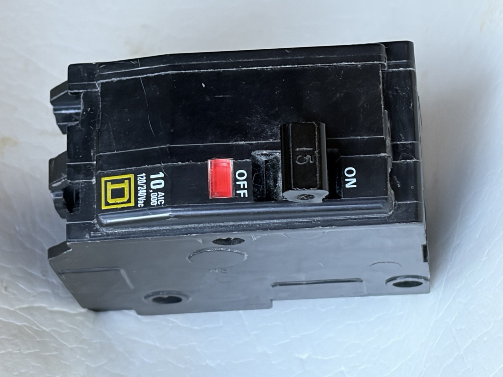 Square D QO215 15A Miniature Circuit Breaker 2-Pole QO 10kA Yellow D ~used