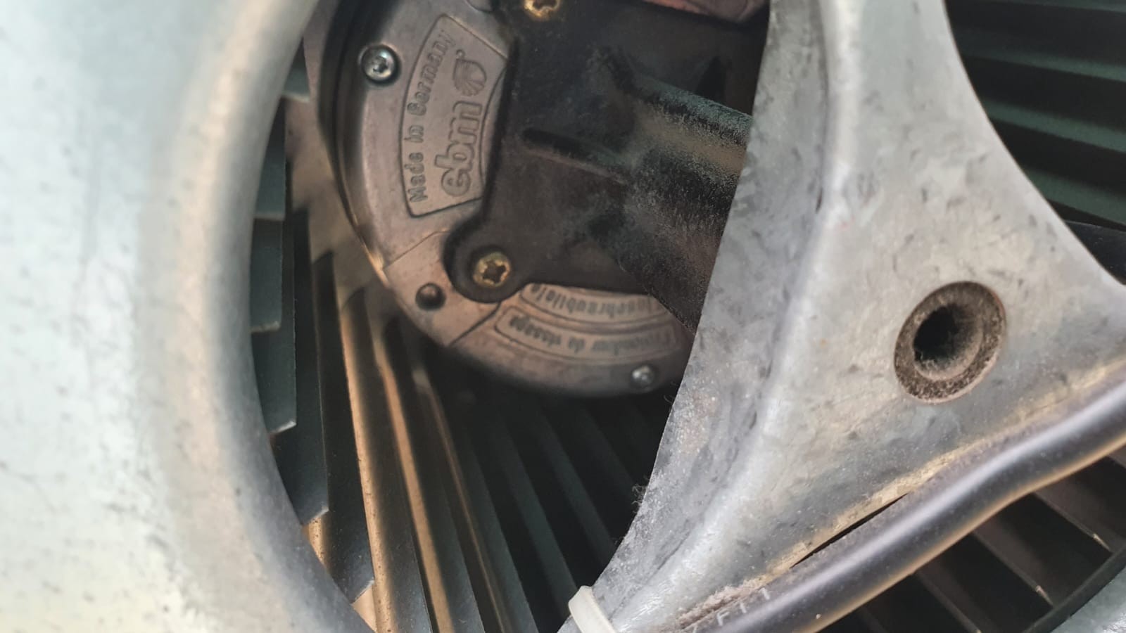EBM D1G133-AB11-08 Cooling Fan 48V DC 132W 1850 u/min