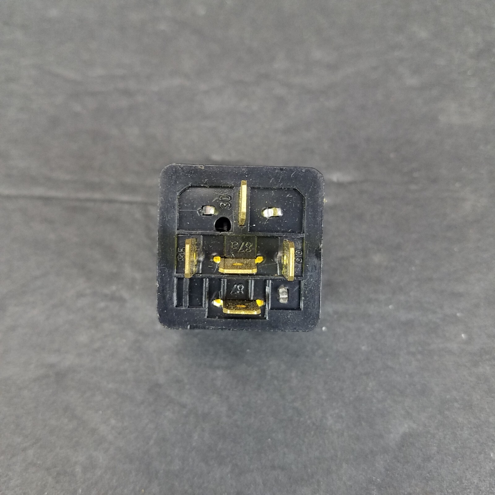 Auto Spec Automotive Switch Relay 12V 20/30 AMP Model TW-3415