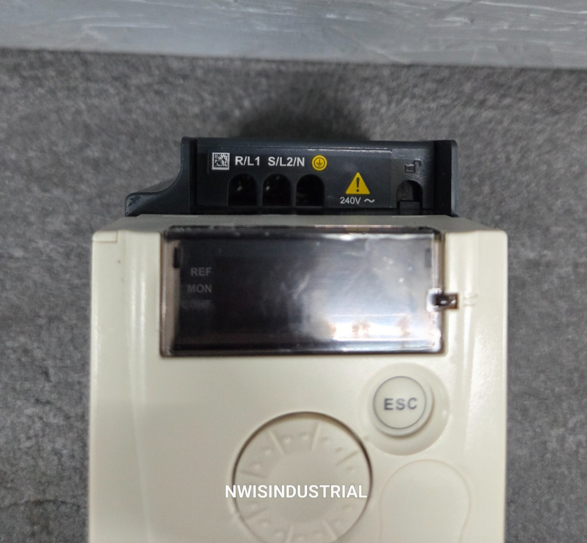 SCHNEIDER ATV12H037M2 VFD AC Motor Drive, 0.5 HP, 200-240V, 1PH in 3PH out