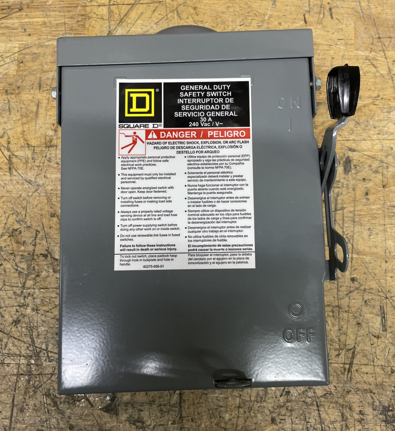 Square D D221NRB General Duty Safety Switch 240VAC 30A SEE PICS