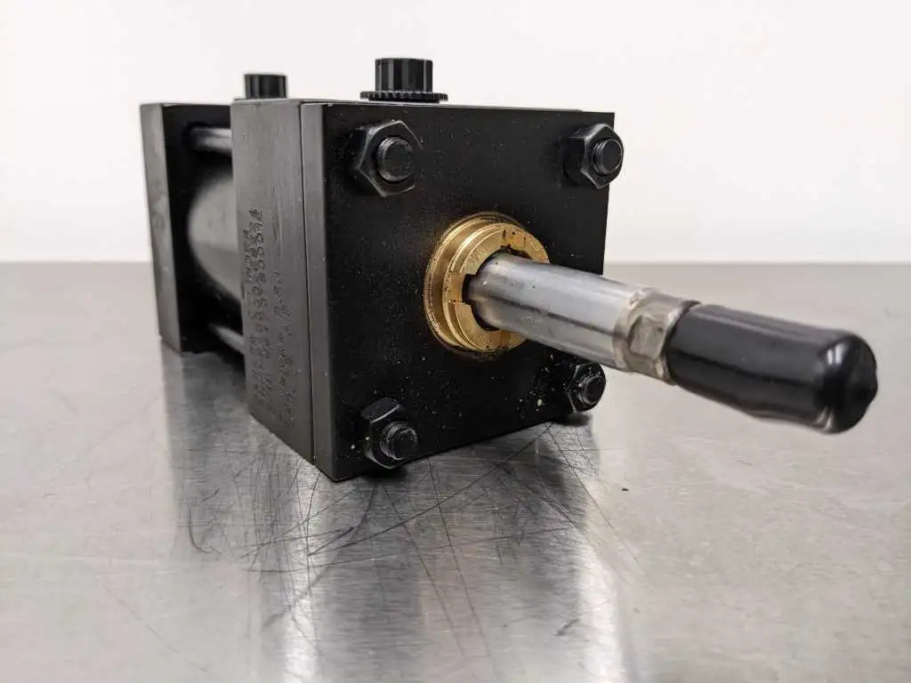Parker 2.50F2ALU13AC1.000 CYLINDER 250PSI