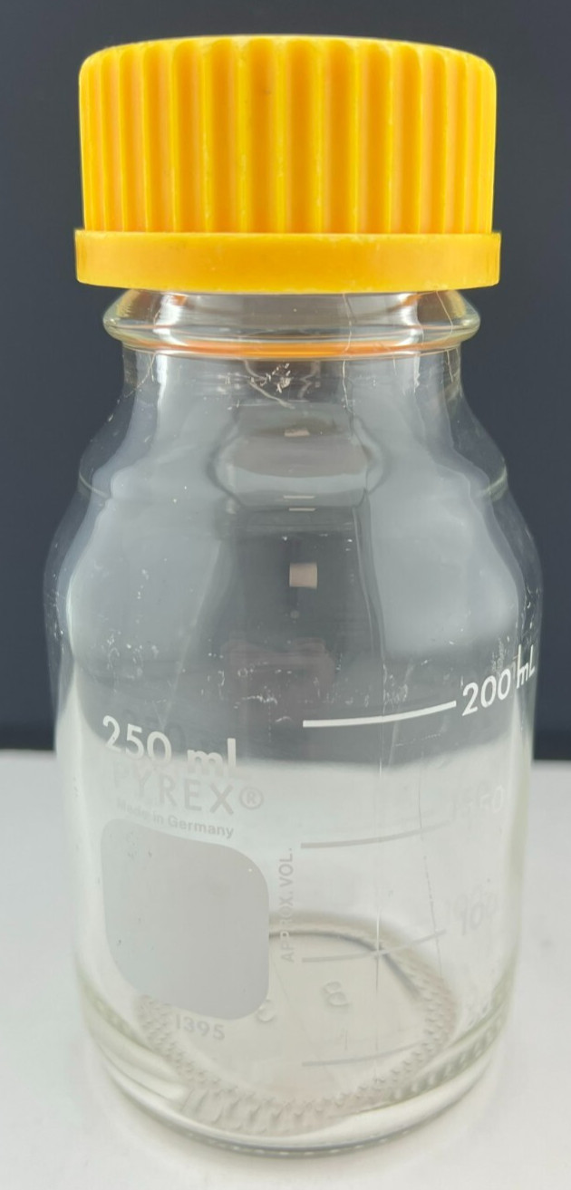 PYREX 1395-250 250mL Borosilicate Glass Media Storage Bottle with GL45 Pour Ring