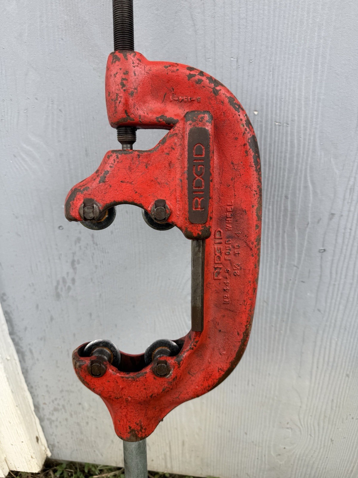 RIDGID NO 4-S Pipe Cutter 2″-4″ Capacity Heavy Duty USA 4-S Removable Handle
