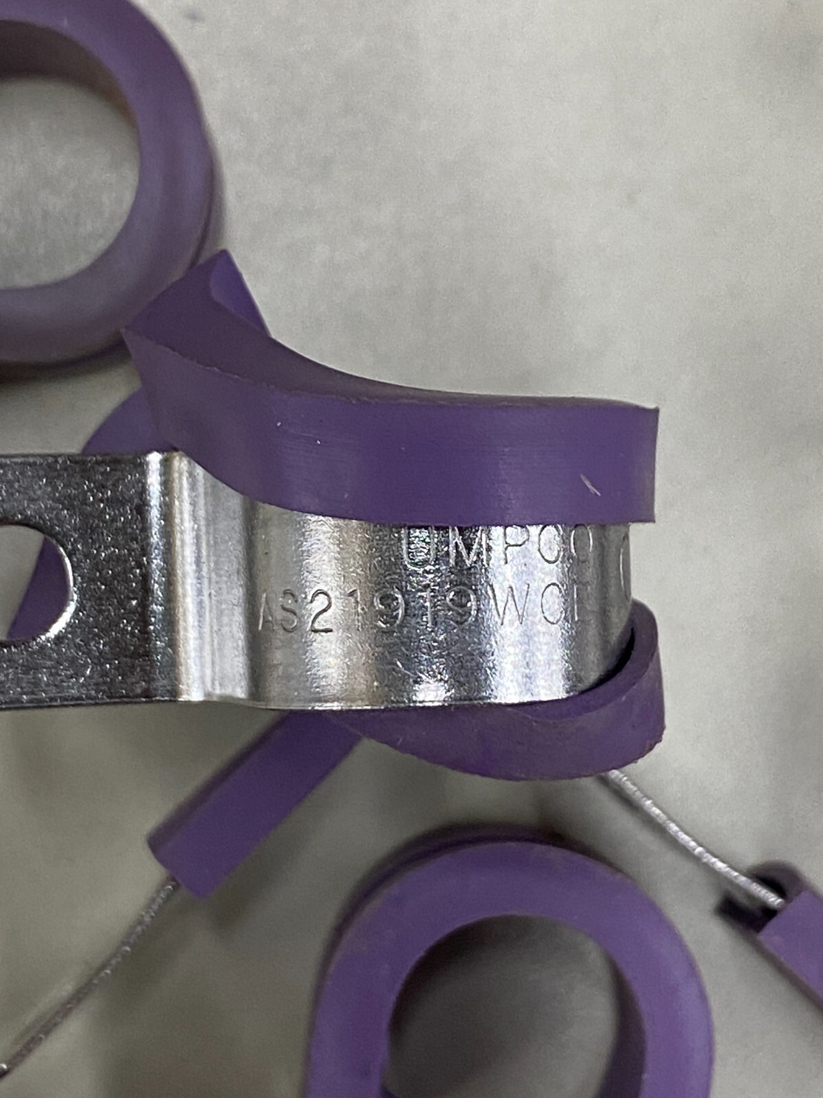 UMPCO #09 AS21919WCE, Single Loop Cushioned Clamp, Lot of 10