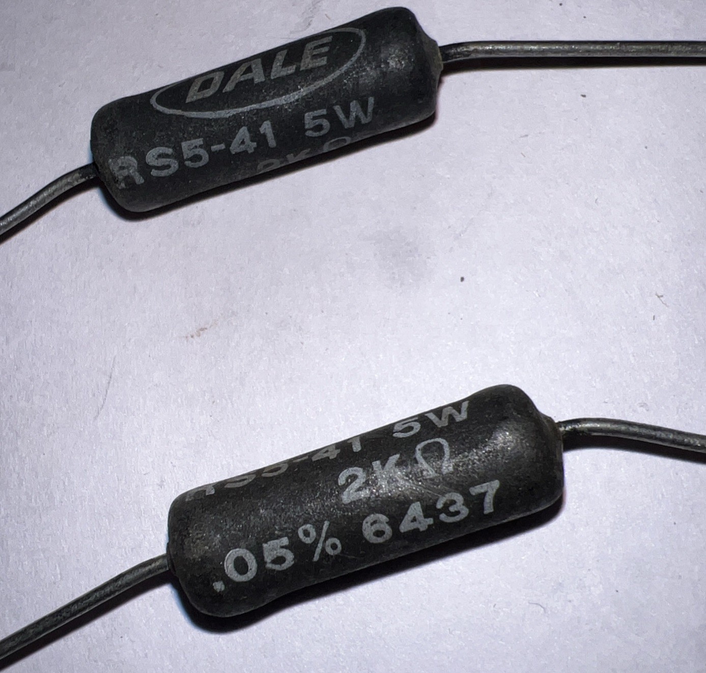 Dale 2000 Ohm High Precision Wirewound Resistor 0.05%Tolerance New Quantity of 2