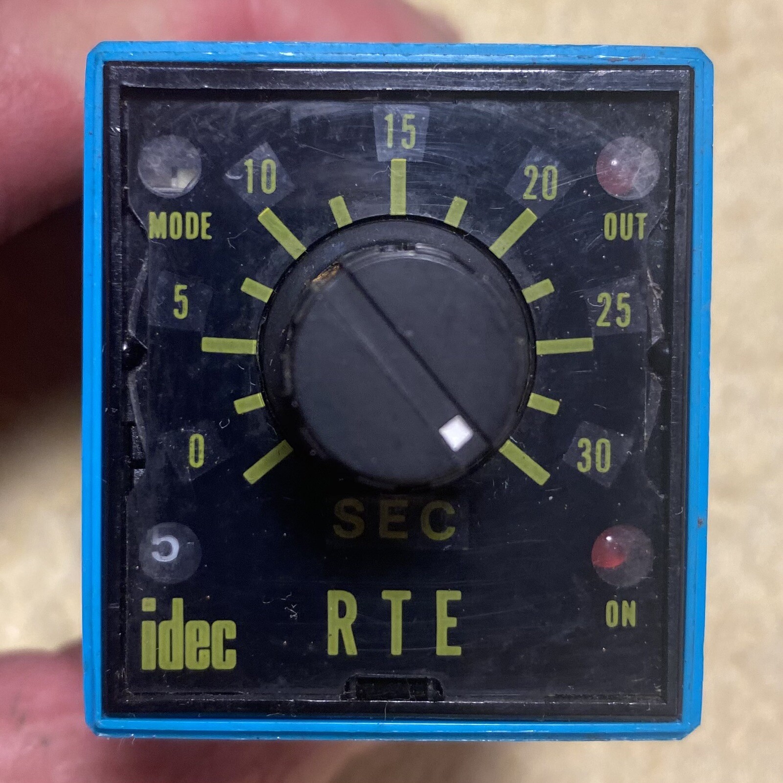 IDEC RTE-P11 Electronic Timer RTEP11 24V, Reversible Face Plate