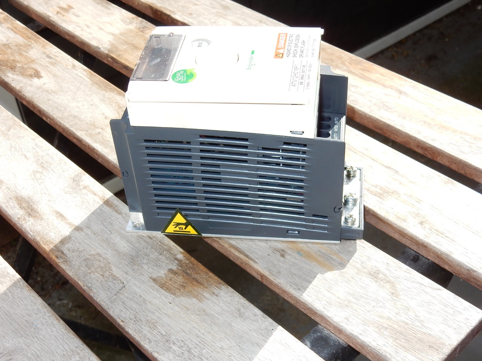 7x SCHNEIDER ELECTRIC ALTIVAR ATV12H018F1 VARIALE SPEED DRIVE. 5 New