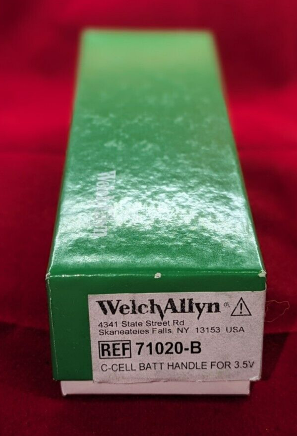Welch Allyn 71020-B 3.5V Battery Handle – NEW IN BOX – Takes «C» batteries
