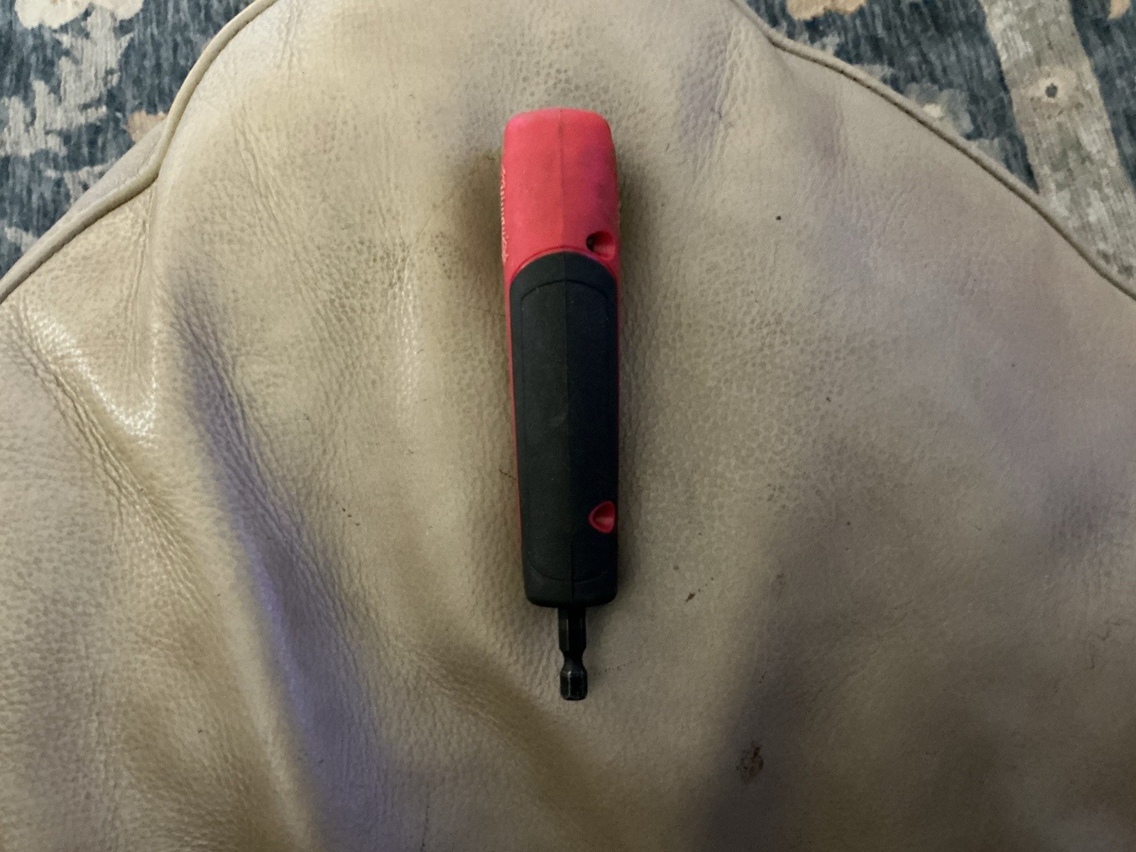 Milwaukee Shockwave 48-32-2390 Right Angle Adapter Red Used
