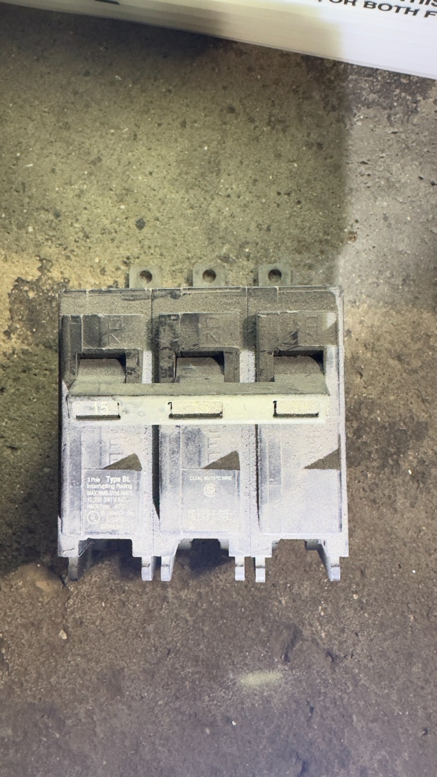 NOS Siemens B315 Molded 3P Case Circuit Breaker, 240V AC