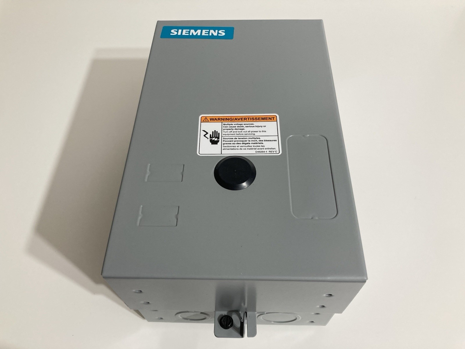 Siemens LEN01B004120B Electrically Held Lighting Contactor 4-Pole 4NO NEMA 1 20A