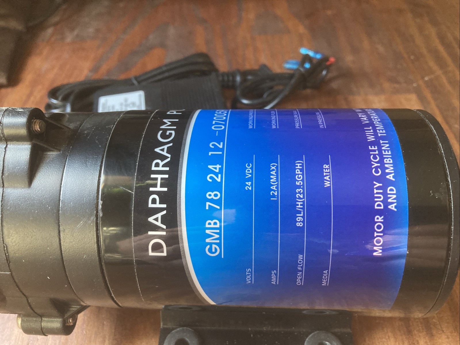 Diaphragm Pump 24v GMP 78 24 12-070059. Flow 15,6GPH 100PSI. Ac/Dc Adapter 110v.