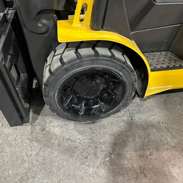 2019 Yale GLC080VX 8000lb Used Forklift Triple Mast Sideshift 6091 Hours