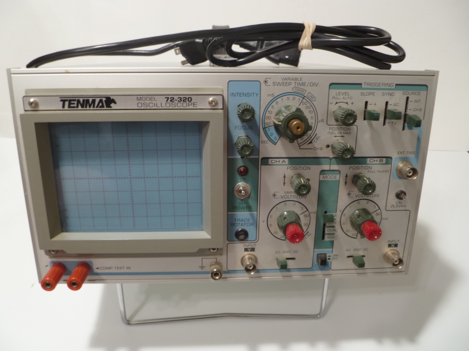 TENMA Model 72-320 Analog Oscilloscope Dual Channel READ!!!