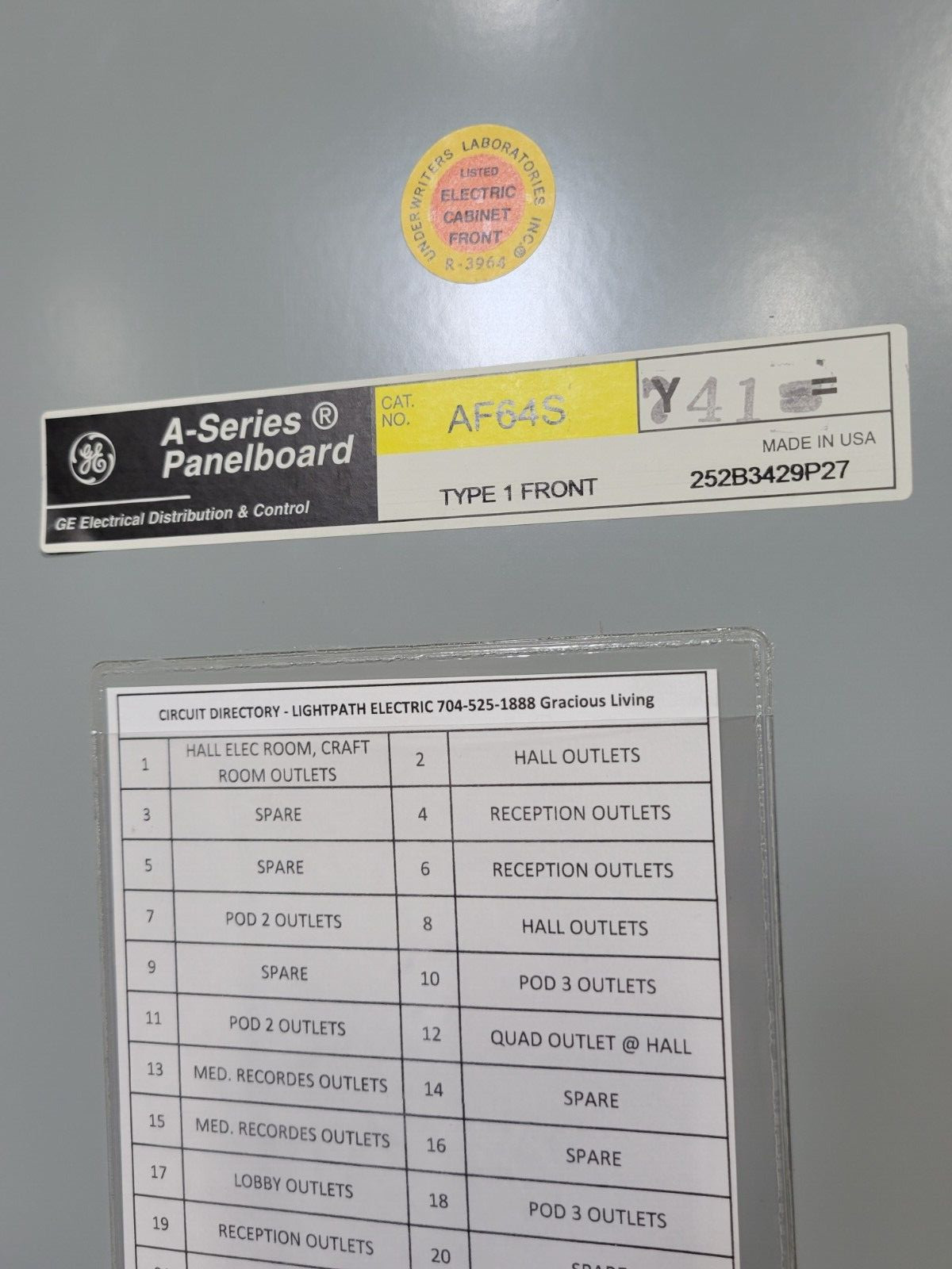 General Electric A-Series Lighting Panelboard 400A 120/208V 3P 3PH 4W 42 Circuit