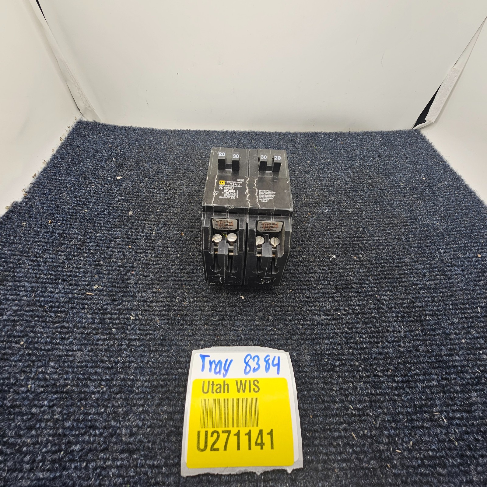 SQUARE D HOMT2020230CP Quad Two 1 Pole 20 Amp 1 2P 30A Plug In Breaker