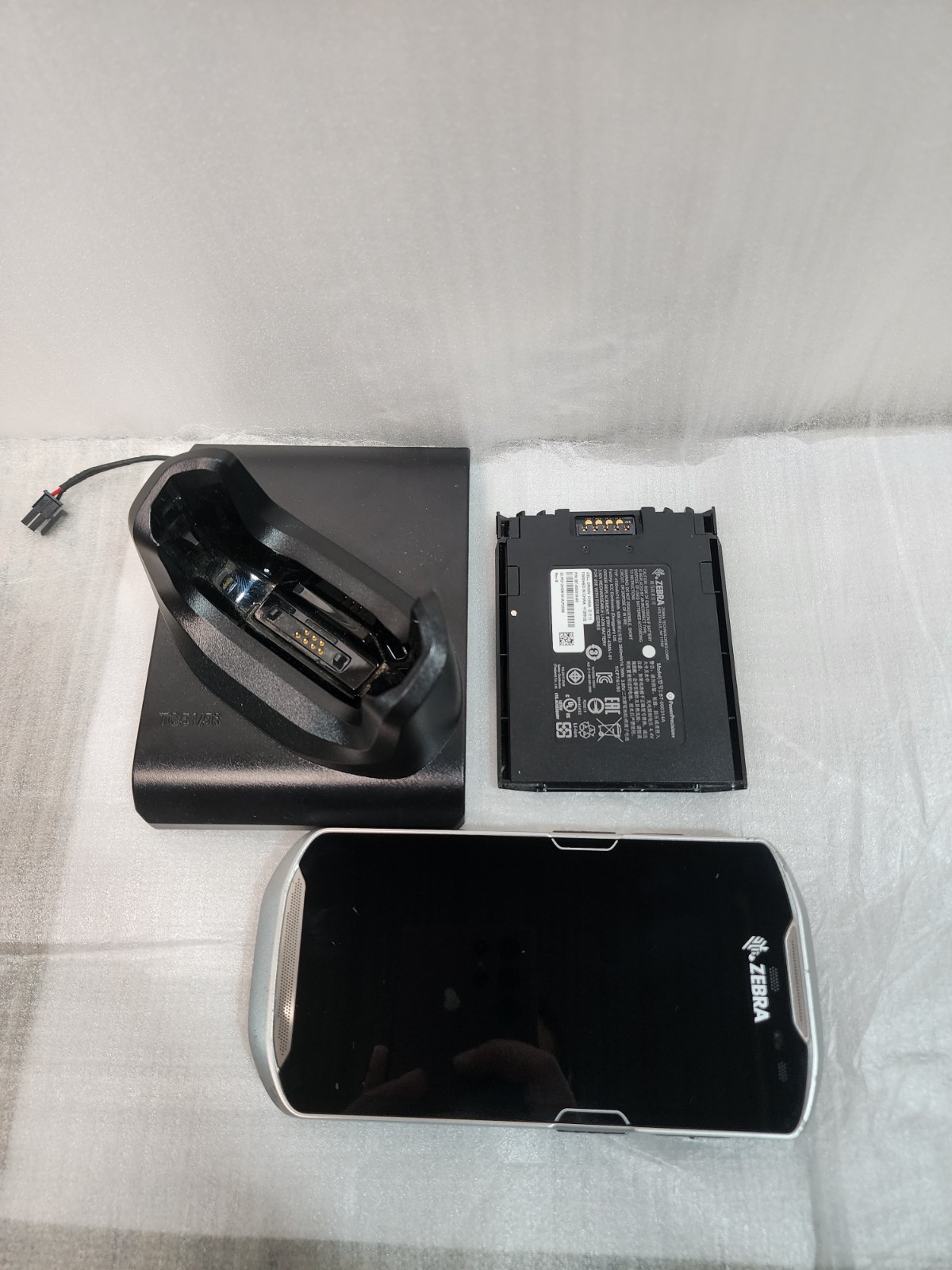 Zebra TC56 Android Wireless 1D/2D/QR Barcode Scanner Android 8.1 (Plus Charger)