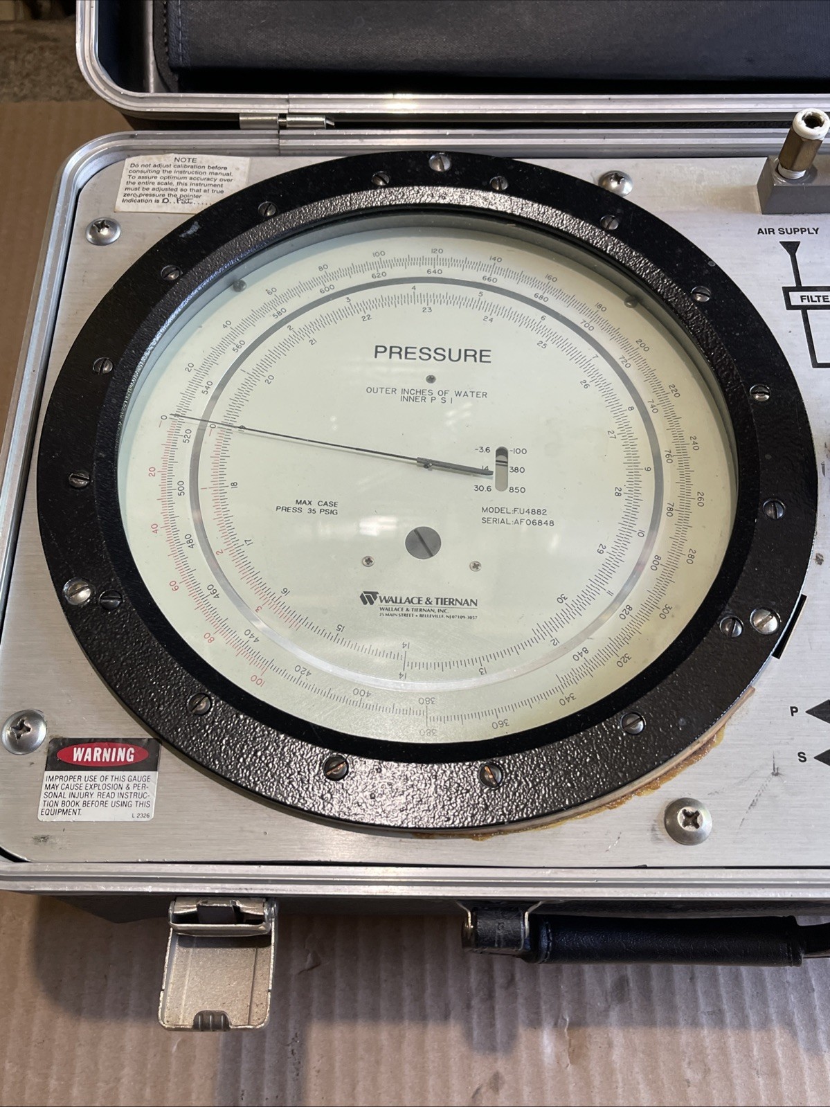 Wallace & Tiernan 65-120 Portable Pneumatic Calibrator Pennwalt Corporation