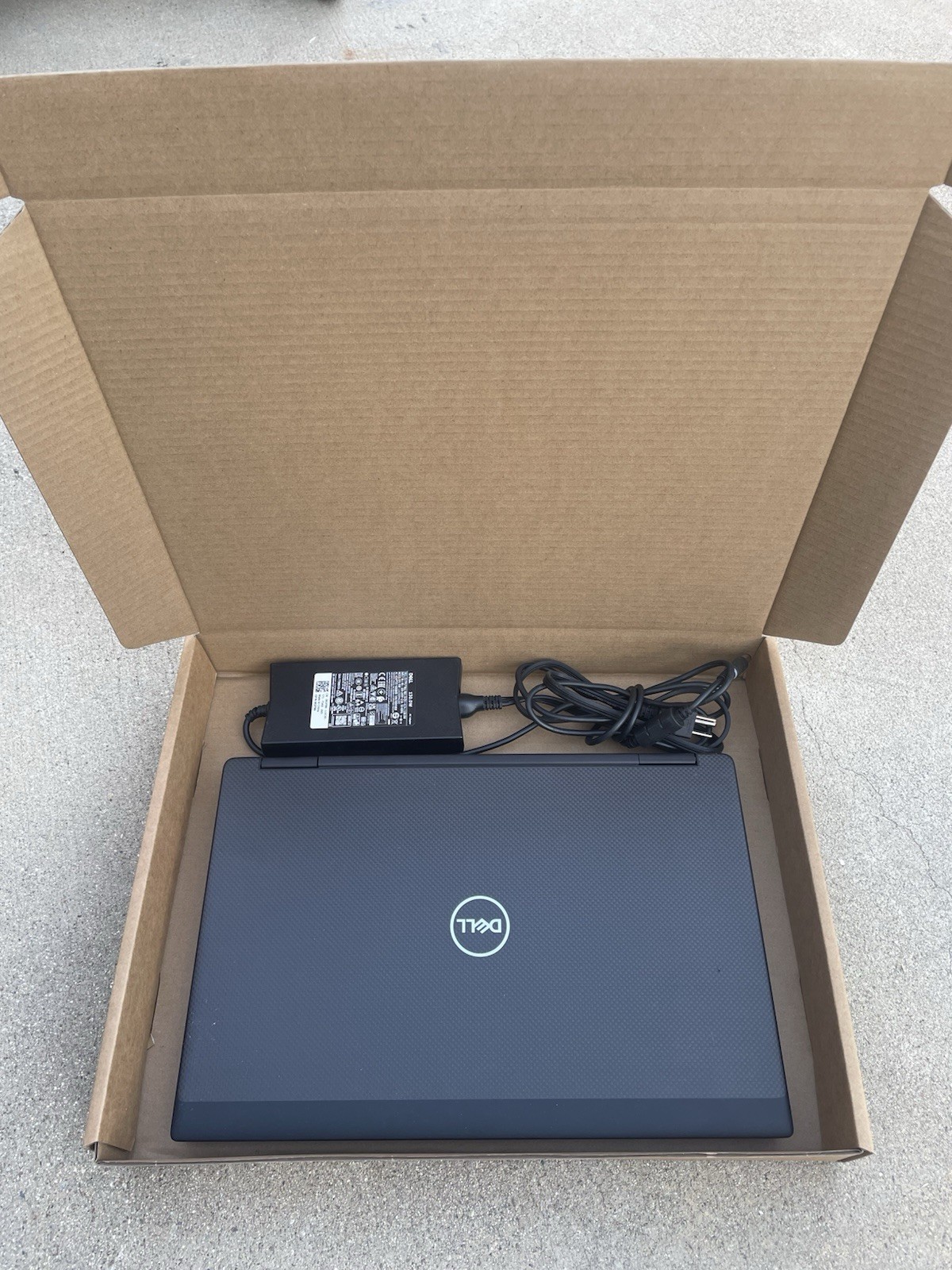 25 Pack Laptop Shipping Boxes 18x14x2.5 Heavy Duty Corrugated Mailer Boxes